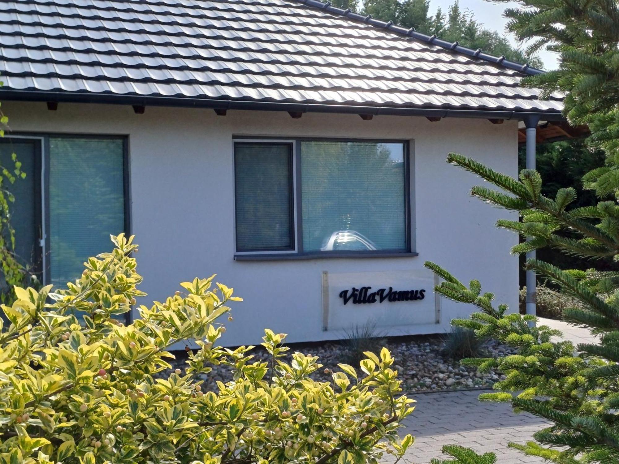 Villa Vamus Vendeg- Es Rendezvenyhaz Vámosszabadi Exteriér fotografie