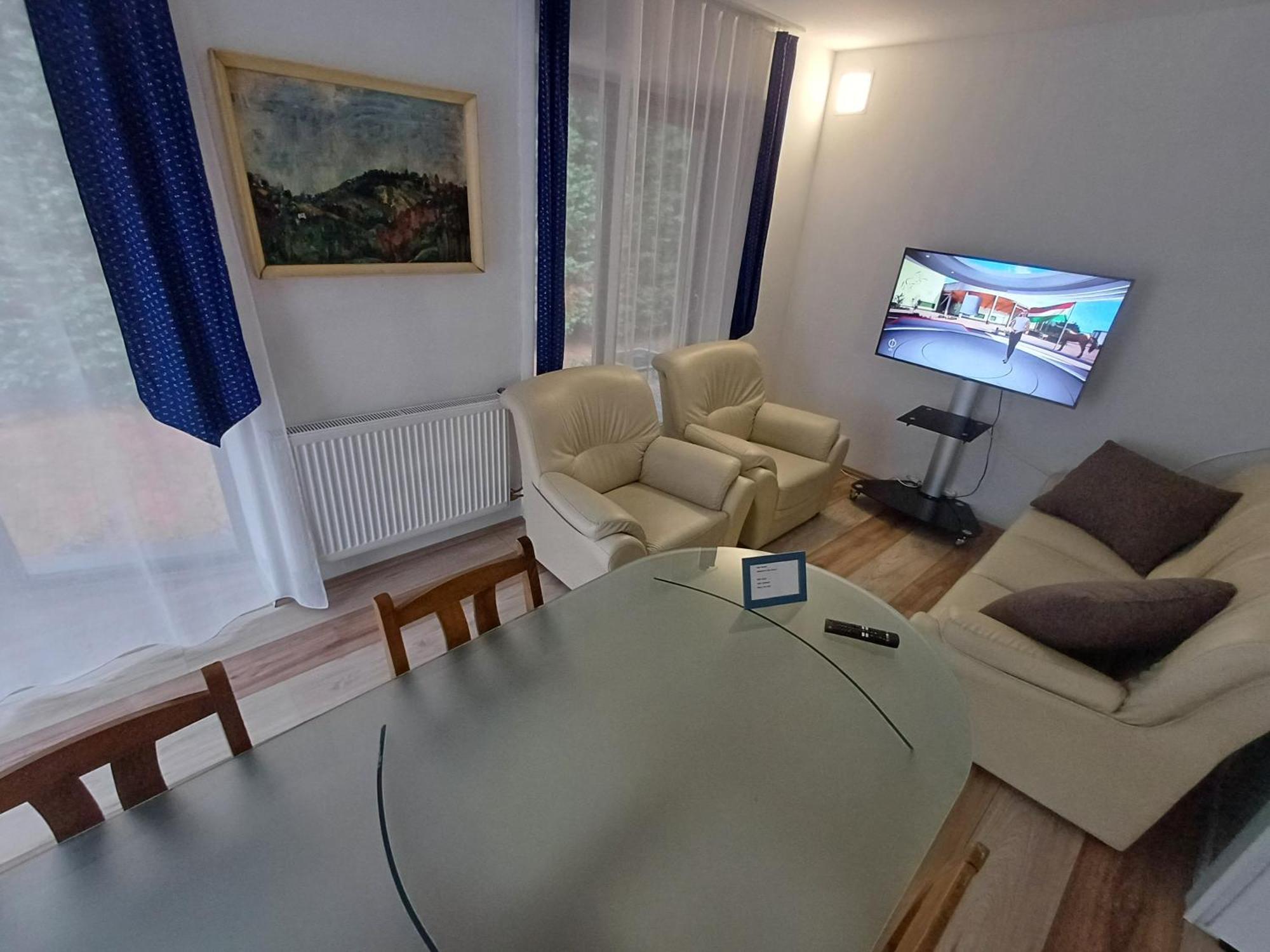 Villa Vamus Vendeg- Es Rendezvenyhaz Vámosszabadi Exteriér fotografie